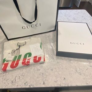 NEW Gucci T-shirt - with Gucci Blade print